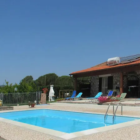 Apartamento With One Bedroom In Grosseto, With Pool Access, Enclosed Gar *