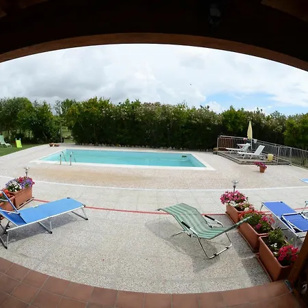 With One Bedroom In Grosseto, With Pool Access, Enclosed Gar Grosseto